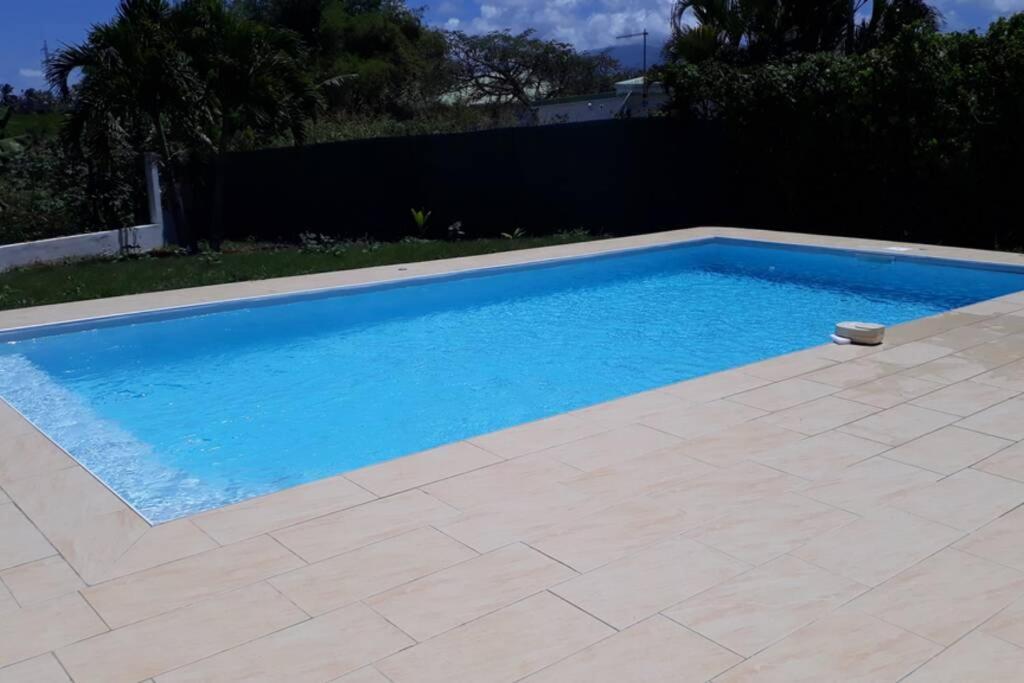 F2 Zen & Green - Piscine Et Confort Baie-Mahault Exterior foto